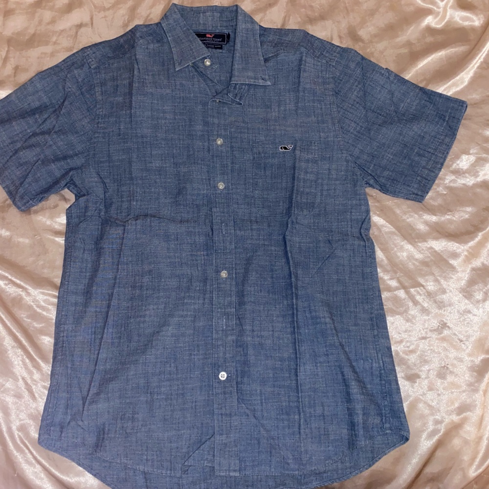 blue vineyard vines shirt